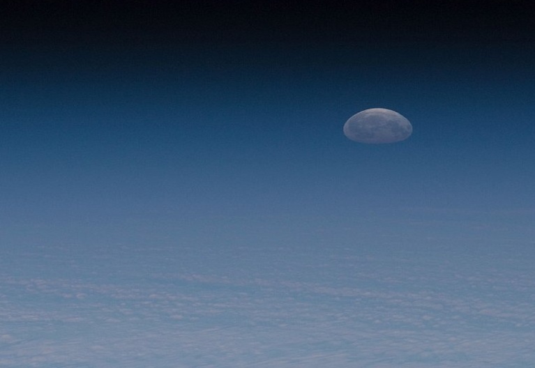 NASA вновь стремиться на Луну 