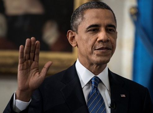 Президент Барак Обама принял присягу на верность стране и конституции