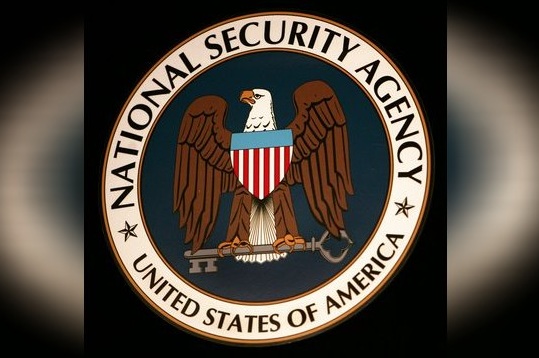 Сноуден заявил, что АНБ ведет промышленный шпионаж