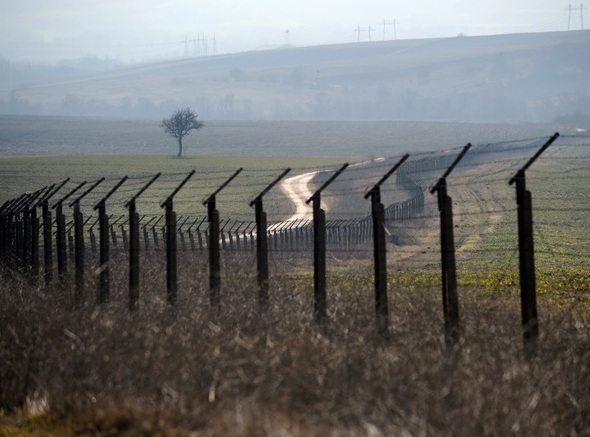 США предлагают огородить границу Украины с Крымом колючей проволокой