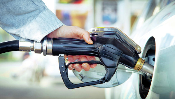 В США появляются заправки с дешевым бензином