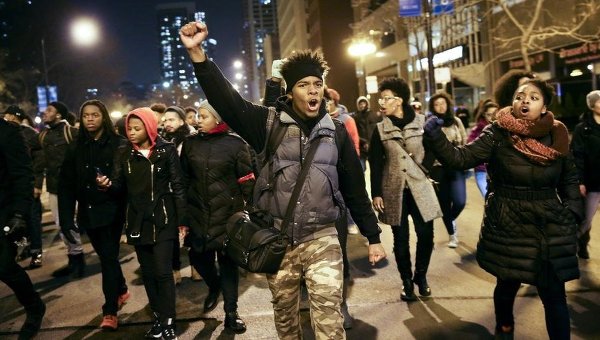Протесты на «Черную пятницу» в Чикаго