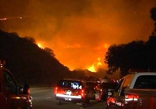 Эвакуация в Калифорнии из-за лесного пожара