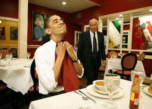 В США ресторан отказался принимать кредитную карту Обамы