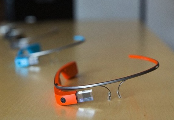 Ношение Google Glass блокирует боковое зрение
