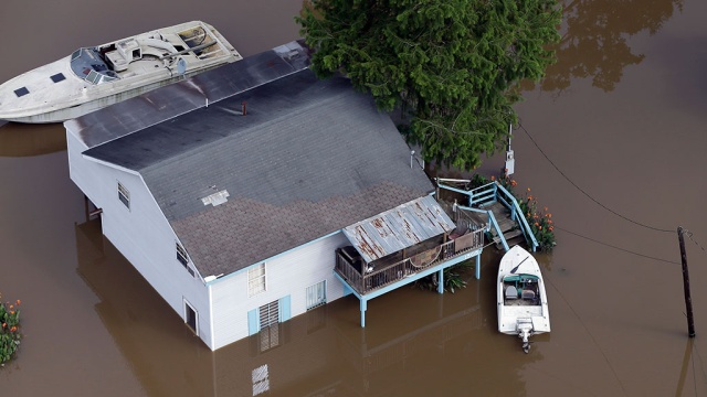 В Техасе жертвами наводнения стали 6 человек